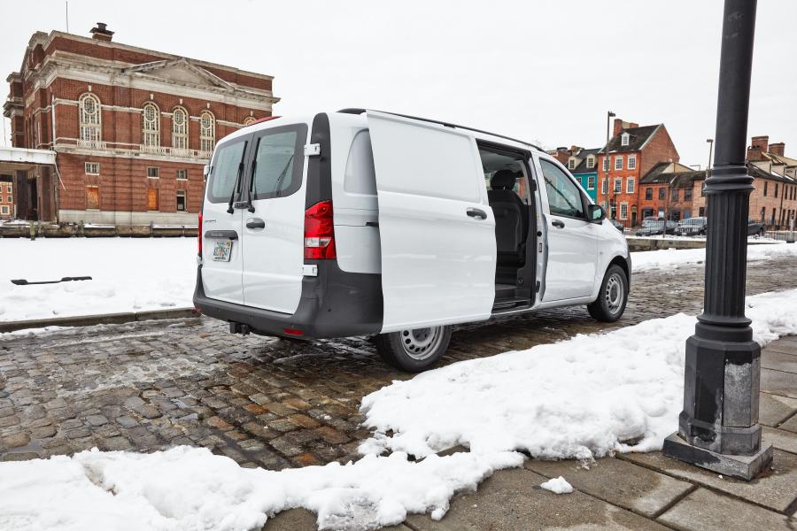  Mercedes-Benz Metris Cargo Van 2015 года  (фото 8 из 31)